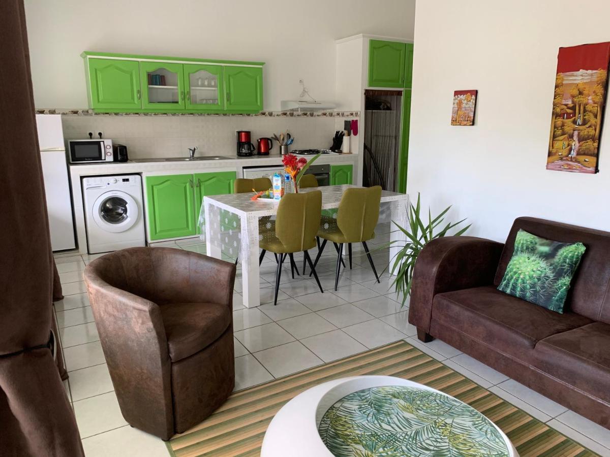 Ferienwohnung Les Pommes Lianes Deshaies Exterior foto