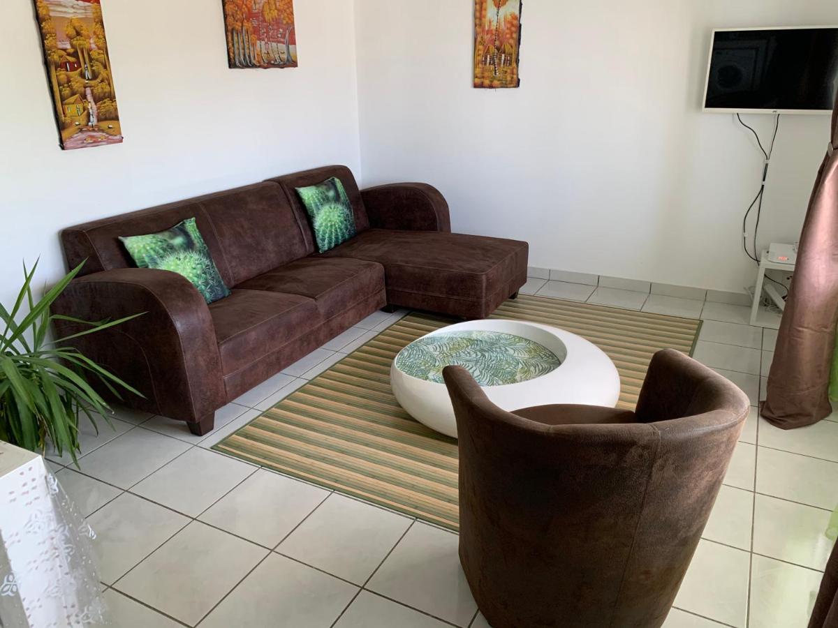Ferienwohnung Les Pommes Lianes Deshaies Exterior foto