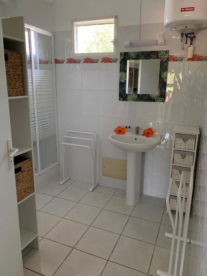Ferienwohnung Les Pommes Lianes Deshaies Exterior foto
