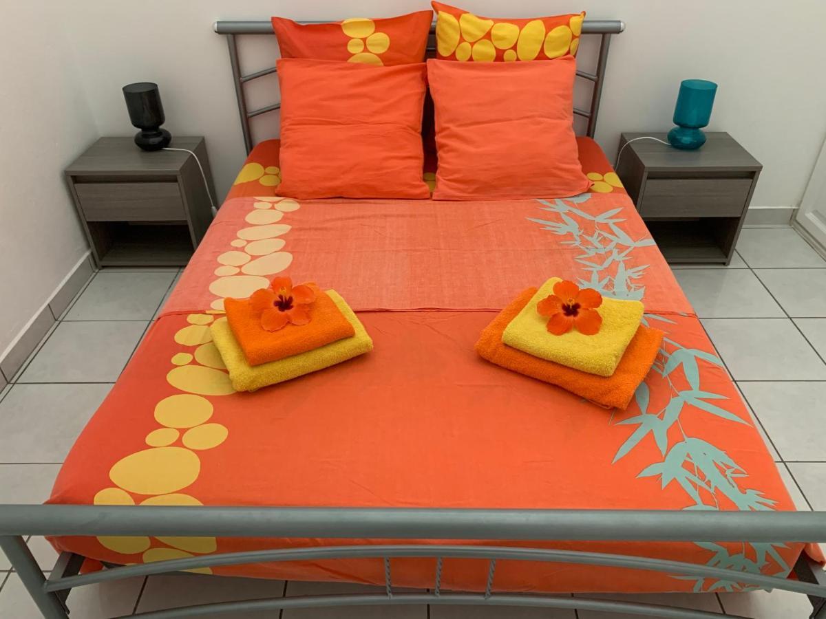Ferienwohnung Les Pommes Lianes Deshaies Exterior foto